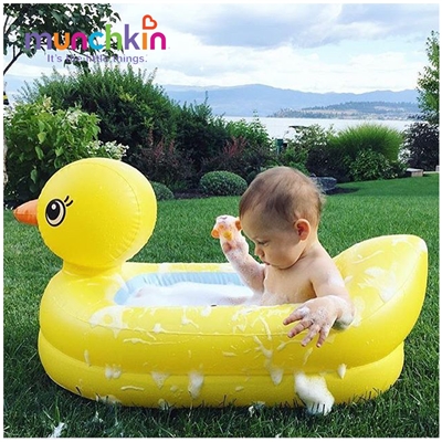 Chậu tắm phao vịt con Munchkin MK32201