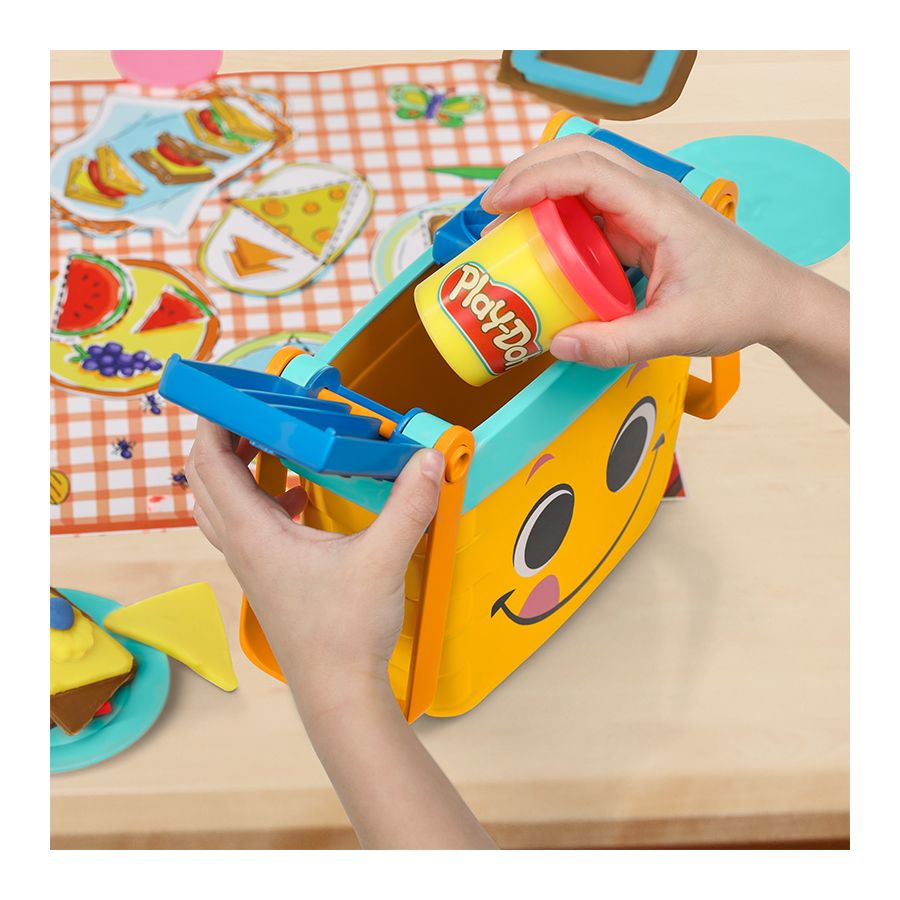 Bộ Khuôn Đất Nặn Giỏ Picnic Tiện Lợi Playdoh 3Y+