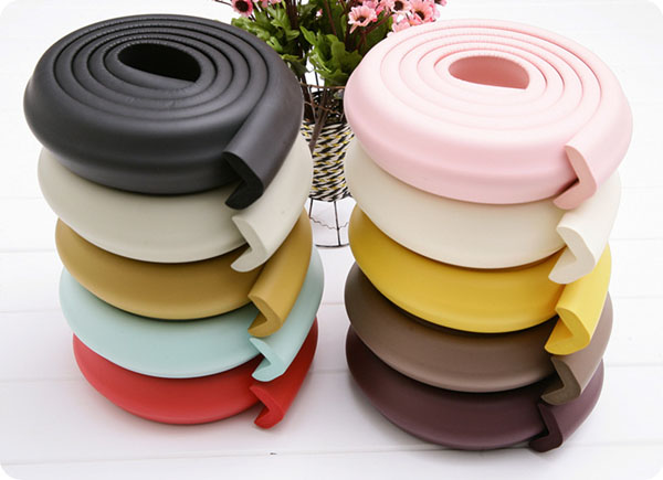 Miếng dán cạnh bàn